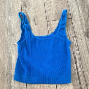 The is a Blue Faded Rose Essentials tank top in a size large